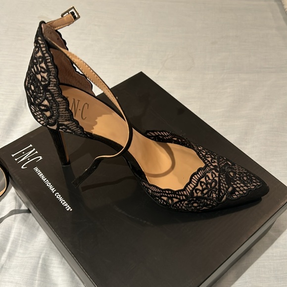 Lace heels - Picture 2 of 2